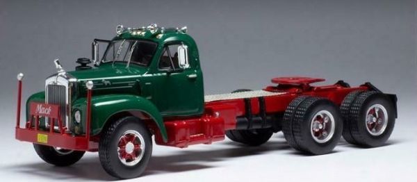 IXOTR104 - MACK B 61 6x4 1953 Verde - 1