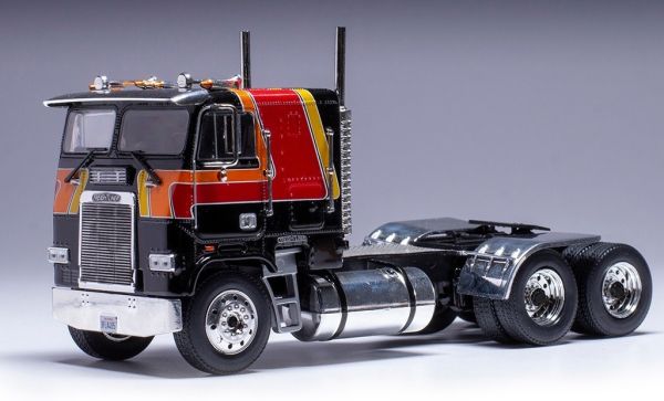 IXOTR215.22 - FREIGHTLINER FLA 6x4, 1993, Negro y Naranja - 1