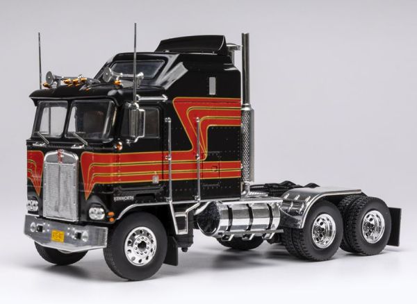IXOTR229.22 - KENWORTH K 100 Aerodyne 6x4 1976 Negro y Rojo - 1