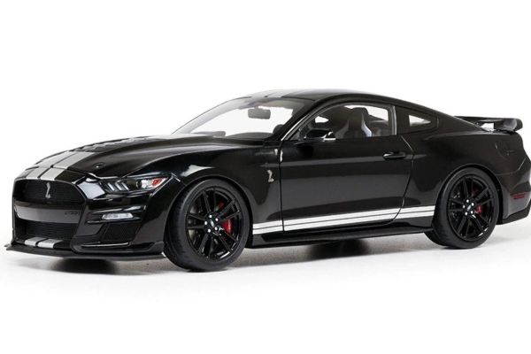 IXO-U18RDC002-FO - FORD Mustang Shelby GT500 2022 Negro con rayas Blanco - 1