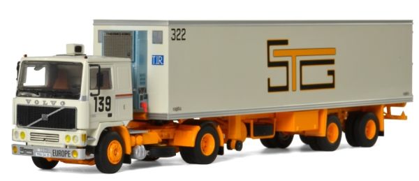 WSI01-2595 - VOLVO F10 4x2 con semirrefrigerador STG - 1