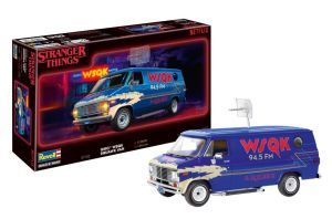 REV07732 - Furgoneta GMC WSQK Squawk (STRANGER THINGS) (Montaje y pintura)