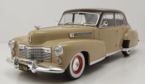 MOD18656 - Cadillac Fleetwood Serie 60 Special Sedán 1941 Beige y Marrón