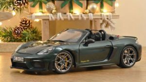 NOREV187272 - PORSCHE 718 Spyder RS ​​Weissach Pack 2023 Verde Bosque Metalizado