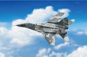 ITA1377 - Avión caza MIG-29 Fulcrum para montar y pintar