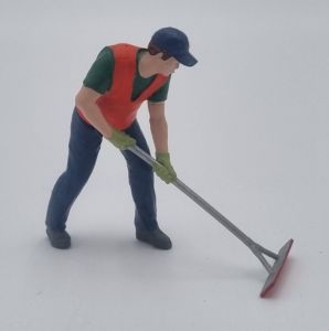 ATLAN32046 - Obrero de la construcción con raspador de asfalto