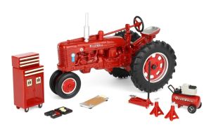 ERT44493 - FARMALL Super H con herramientas - Colección Prestigio
