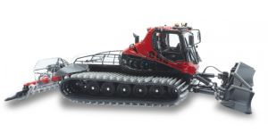 JC4950 - Máquina pisanieves PISTENBULLY 800 con marcas negras