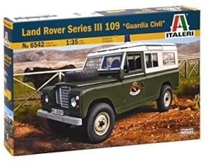 ITA6542 - LAND ROVER Serie III 109 Guardia Civil para montar y pintar