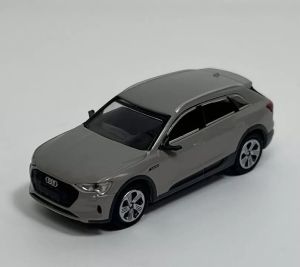 MNC870018221 - AUDI E-tron 2020 Beige metalizado