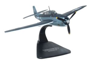 OXFAC132 - GRUMMAN Avenger n.º 83 – Blopsy Composite  Escuadrón 76 USS Petrof Bay 1945
