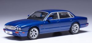 IXOCLC588N.22 - JAGUAR XJ8 1998 Azul