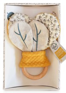 DC3845 - POLEN DE ABEJA ORGÁNICO - Sonajero de madera con papel crujiente