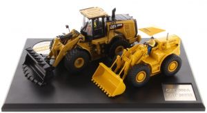 DCM85558 - Conjunto Evolution Series con dos cargadoras CATERPILLAR la 966A y la 966M con conductores