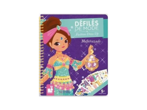 JAN07831 - Desfiles de moda de Sherazade