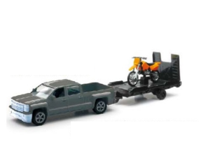 NEW19815B - Pick up CHEVROLET Silverado 1500HD con remolque y motocross naranja