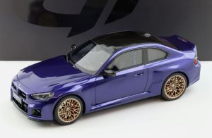 GT552 - BMW M2 CS 2025 Azul Terciopelo y Morado
