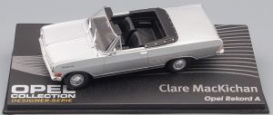 MAGOPE122 - OPEL Rekord Un descapotable abierto gris de la diseñadora Clare Mackichan