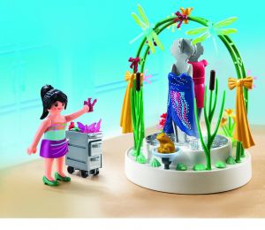 PLAY5489 - Podio con estilista - 70 Piezas