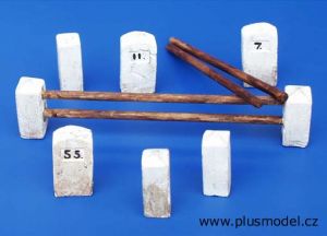 PLS084 - 5 hitos kilométricos de 3 cm de altura y 3 vallas de 30 x 3 cm para montar y pintar para diorama