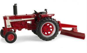 ERT44084 - INTERNACIONAL Hydro 70 con cuchilla