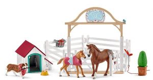 SHL42458 - Caballos invitados de Horse Club Hannah con el perro Ruby