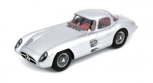 SCH18U00069 - MERCEDES BENZ 300 SLR Uhlenhaut Coupé 1955 plateado