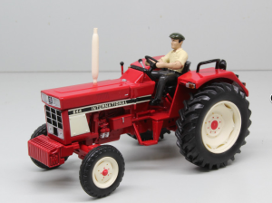 REP159 - INTERNATIONAL 644 2 ruedas con conductor