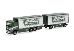 HER320832 - VOLVO FH FD 6x2 para transporte de ganado con remolque de 1+1 ejes VIANCO