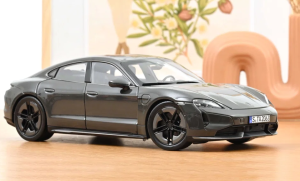 NOREV187654 - PORSCHE Taycan Turbo S 2024, gris pizarra Neo