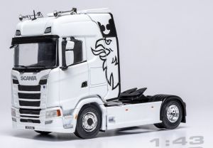 IXOTR234.22 - Scania decorado en blanco 2020 Serie S 4x2
