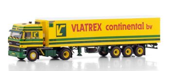 WSI01-4393 - DAF 3300 Space Cab 4x2 con semirremolque frigorífico VLATREX de 3 ejes