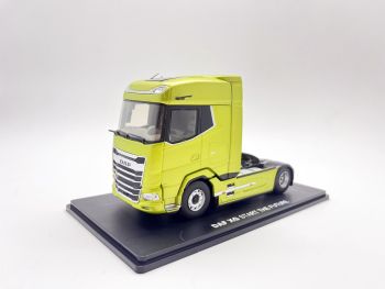 ELI118001 - DAF XG 4x2 amarillo metal