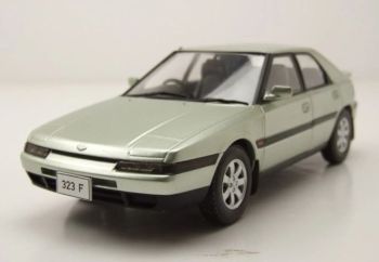 WBXWB124259 - Mazda 323F 1989 (verde claro)