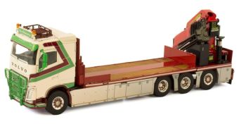WSI01-3456 - Camión plataforma VOLVO FH4 8x4 con grúa de carga PALFINGER PK65002SH VAN CAUDENBERG