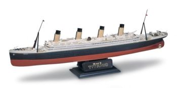 REV10445 - RMS Titanic para montar y pintar