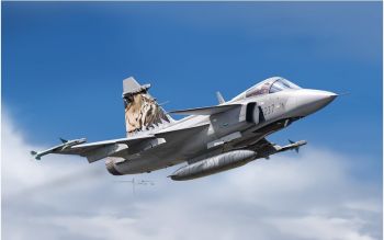 ITA1306 - Avión caza JAS 39 Gripen para montar y pintar