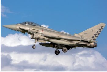 ITA1355 - EF-2000 TYPHOON Avión de combate monoplaza para montar y pintar