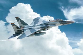 ITA1415 - Construye y pinta el avión de combate F-15C Eagle