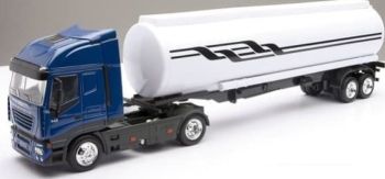 NEW15623 - IVECO Stralis 4x2 con semi-tanque 2 ejes blanco