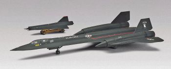 REV15810 - Avión SR-71A Blackbird para montar y pintar