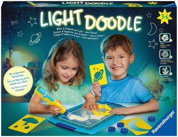 RAV180844 - Doodle de luz Luna y estrellas