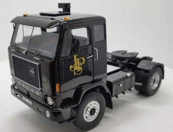 MOD18217 - VOLVO F88 4x2 1977 JOHN PLAYER ESPECIAL