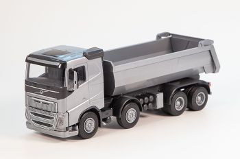 EMEK21351 - VOLVO FH16 8x4 volquete gris