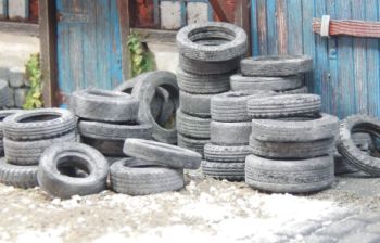 JUW23349 - 120g de neumáticos viejos de coche - unas 50 piezas