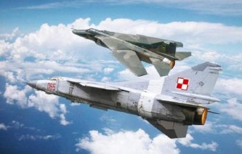 ITA2798 - Avión caza MiG-23 MF/BN Flogger para montar y pintar
