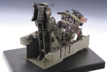 ITA2991 - Cabina F-104 G para armar y pintar