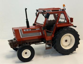 ROS30252 - FIAT 70-90 2WD Cabina Super Confort – Edición limitada a 500 unidades.