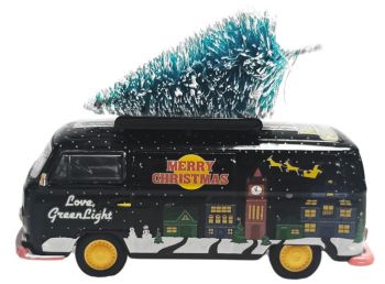 GREEN30564-A - Volkswagen Tipo 2 furgoneta panelada de 1971 de la serie COLECCIÓN NAVIDEÑA 2025, todavía en su blíster original.