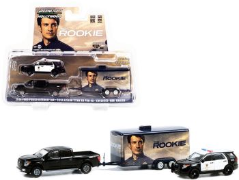 GREEN31130-C - 2019 NISSAN Titan XD PRO-4x con remolque de 2 ejes y 2013 FORD Police Interceptor THE ROOKIE bajo blister